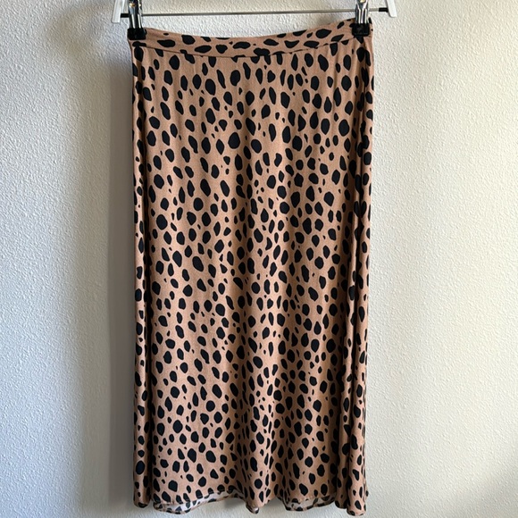 Reformation Bea skirt in “bobcat” size 0 - Picture 2 of 4